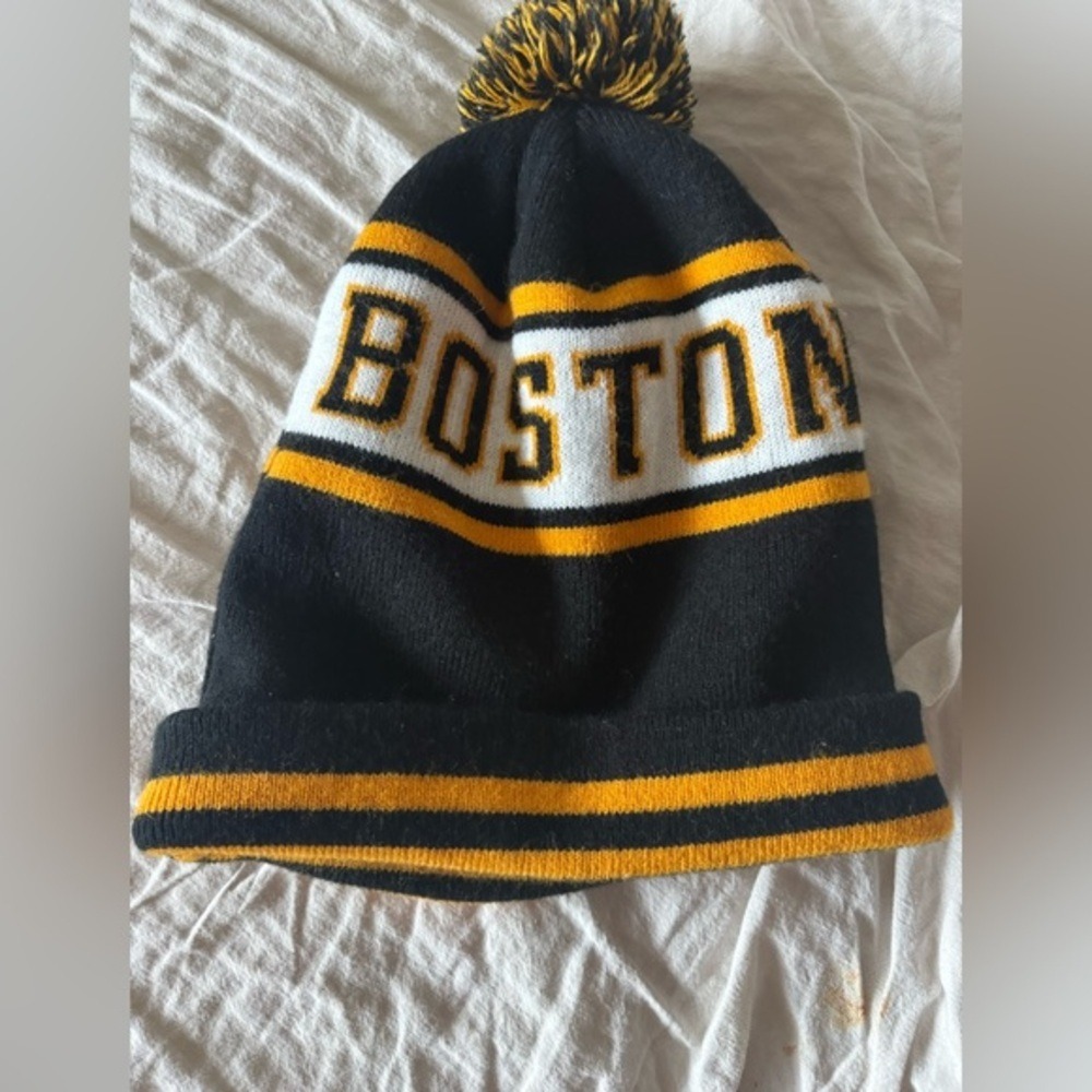 Boston Black and Yellow Knit Beanie Unisex